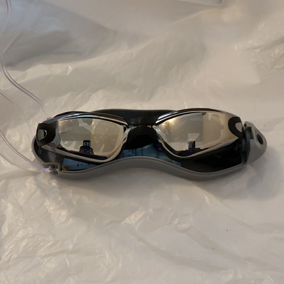 SWIM GOGGLES - Picture 1 of 2